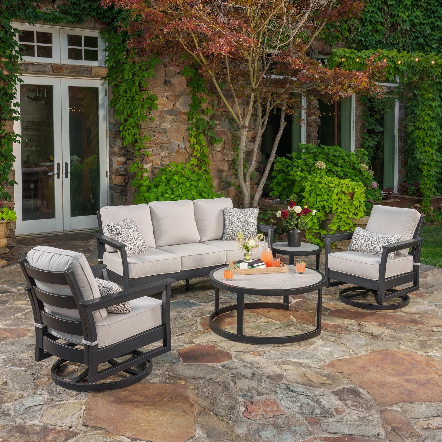 Clearance sale!! 💥SunVilla Fairchild 5-piece Outdoor Patio Seating Set💥